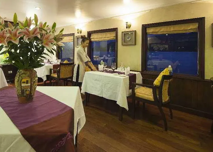  Heritage Line Violet Cruise - Bay & Lan Ha Bay Ha Long