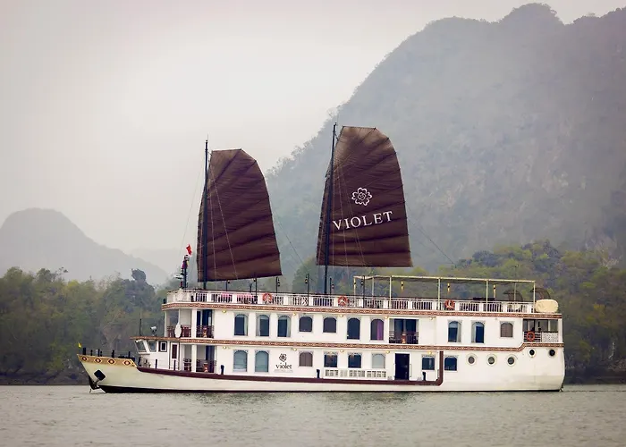 Heritage Line Violet Cruise - Bay & Lan Ha Bay  5*