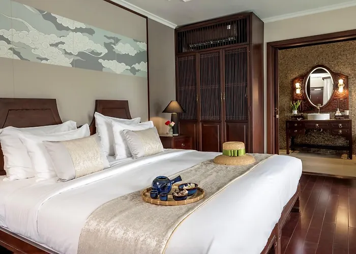  Heritage Line Violet Cruise - Bay & Lan Ha Bay 5*