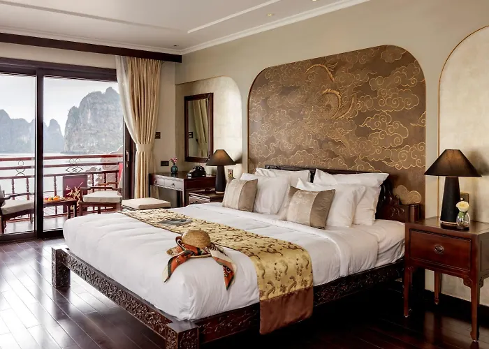 Heritage Line Violet Cruise - Bay & Lan Ha Bay  Ha Long