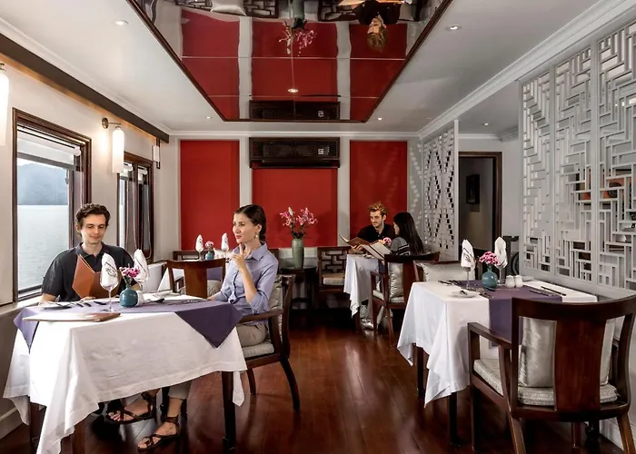 Heritage Line Violet Cruise - Bay & Lan Ha Bay 5* Ha Long