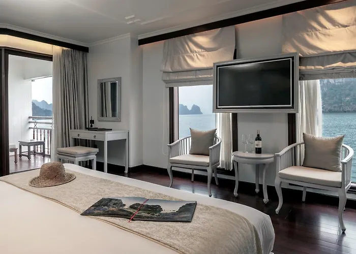  Heritage Line Violet Cruise - Bay & Lan Ha Bay Ha Long