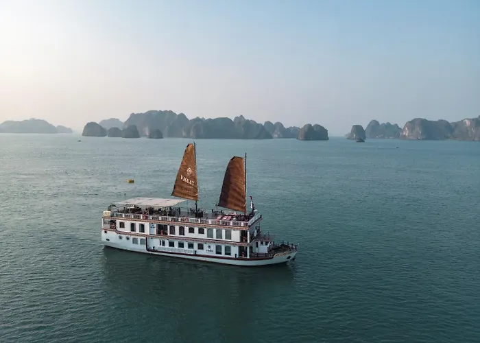 Heritage Line Violet Cruise - Bay & Lan Ha Bay Ha Long