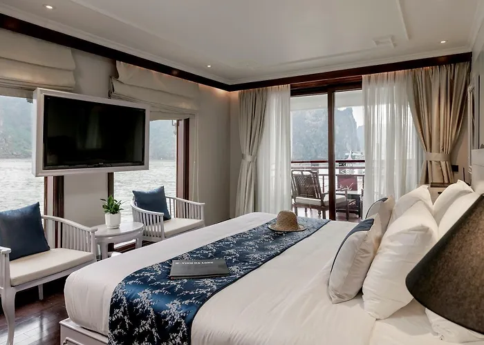 Heritage Line Violet Cruise - Bay & Lan Ha Bay Ha Long