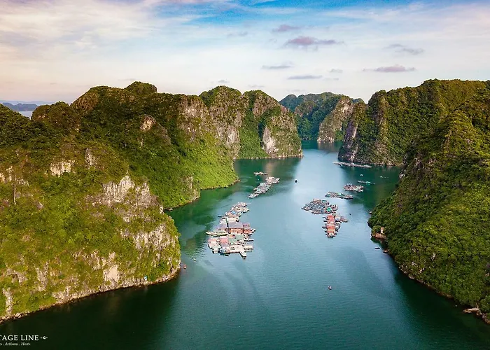 Heritage Line Violet Cruise - Bay & Lan Ha Bay
