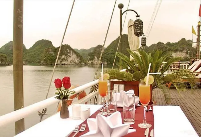 Heritage Line Violet Cruise - Bay & Lan Ha Bay Ha Long