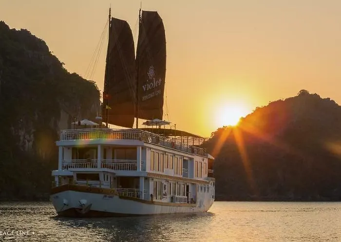 Heritage Line Violet Cruise - Bay & Lan Ha Bay