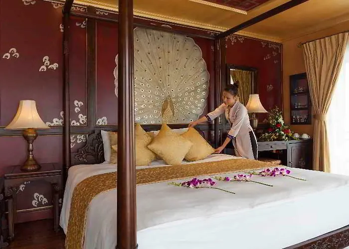  Heritage Line Violet Cruise - Bay & Lan Ha Bay