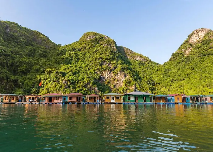 Heritage Line Violet Cruise - Bay & Lan Ha Bay  5*