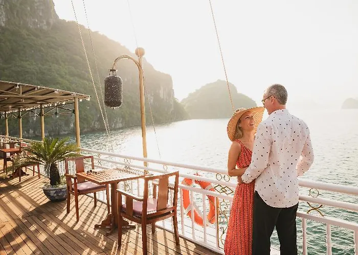 Heritage Line Violet Cruise - Bay & Lan Ha Bay 5*
